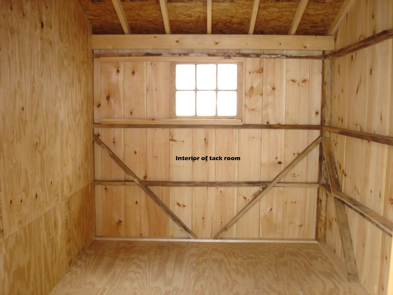 How Can You Optimize Space in a Small Horse Barn?