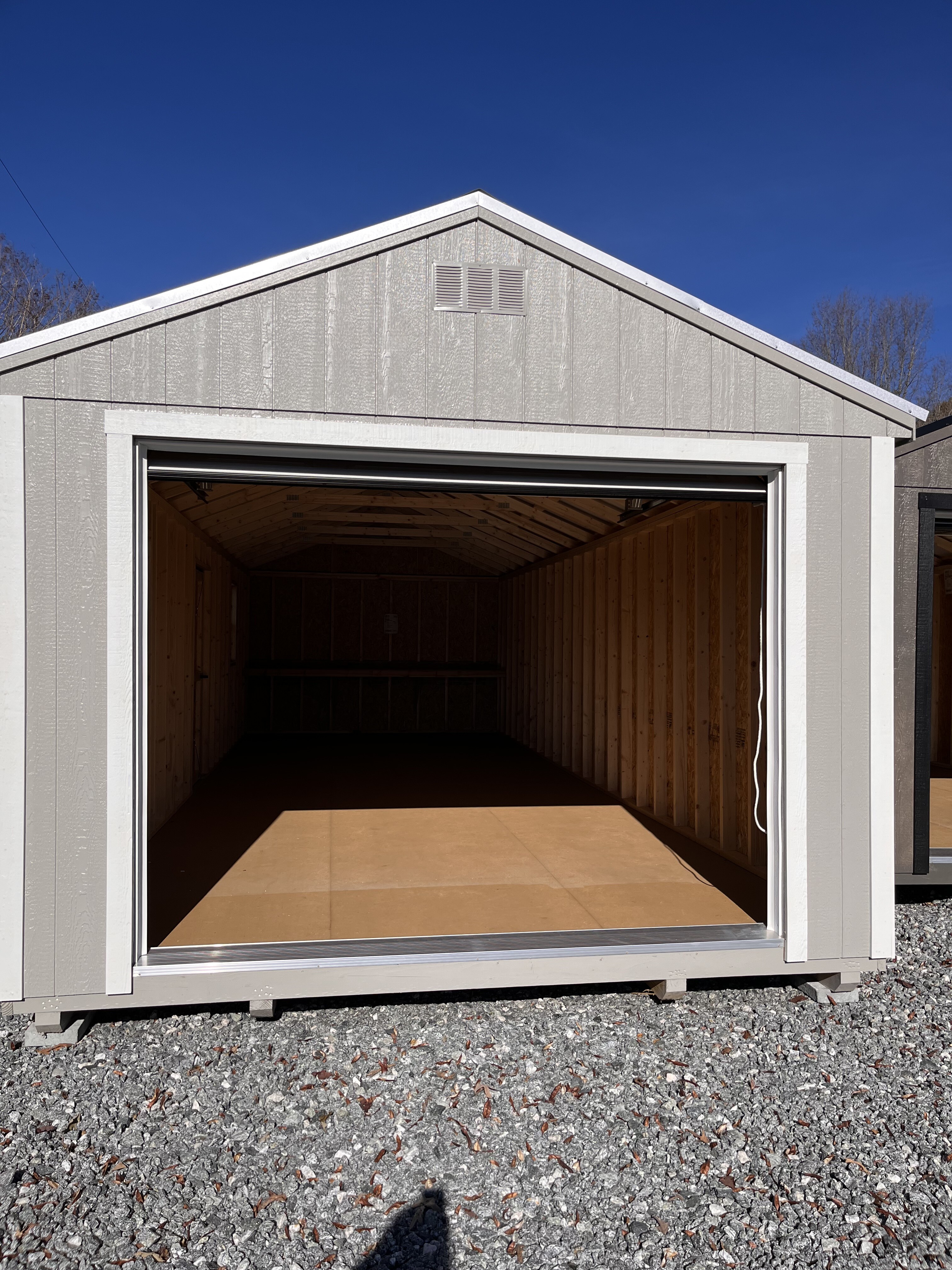 :Image: 12x32 Garage-1725LGBWGC1